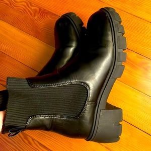 Steve Madden Leather Chunky Boot